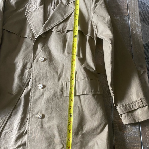 Vintage Banana Republic trench coat - Picture 8 of 9